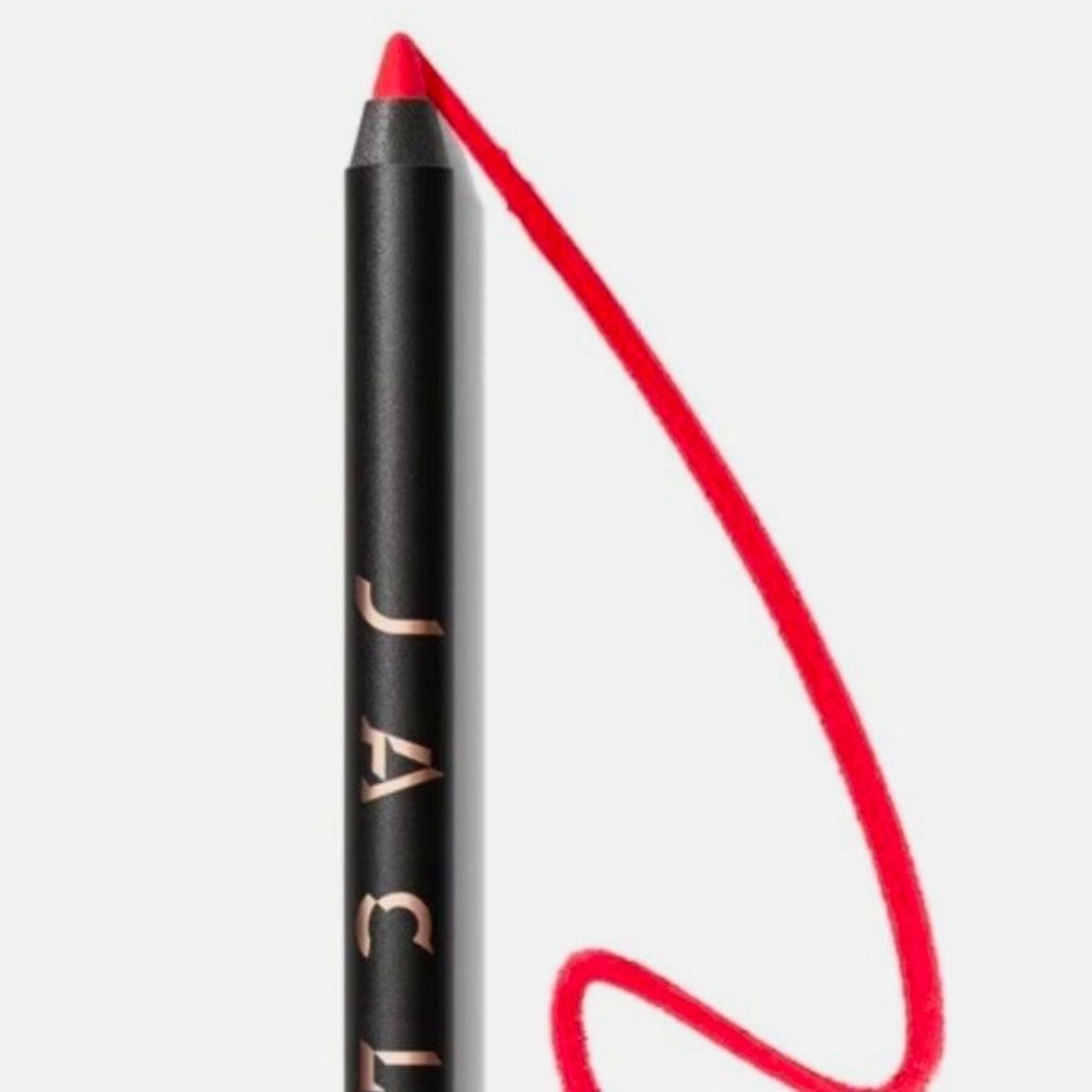 Jaclyn Lip Liner in Vibrant Red